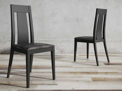 Silla de comedor clásica fabricada en chapa y madera
