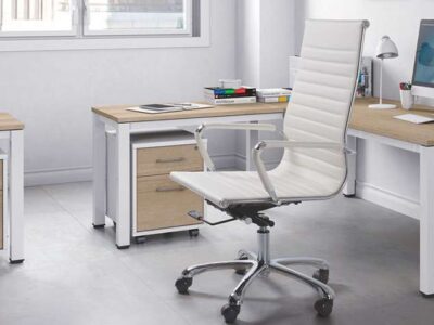 Silla de escritorio de estilo moderno y respaldo alto