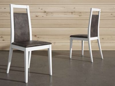 Silla de madera blanca tapizada con estilo moderno