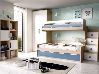 Habitacion-juvenil-azul-y-madera-con-litera-de-matrimonio-armario-y-almacenaje