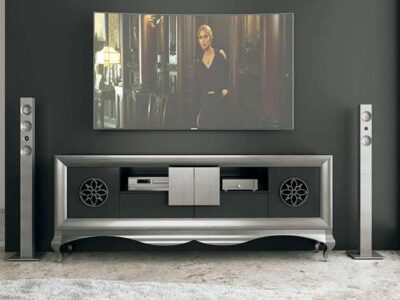 Mueble TV plateado y negro con patas isabelinas