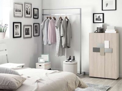 Mueble zapatero con baldas estrecho