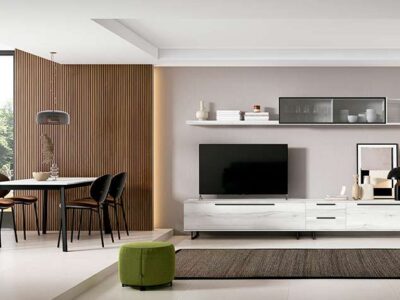 mueble-salon-tv-grande-en-color-blanco-con-estante-colgante-y-puertas-de-cristal