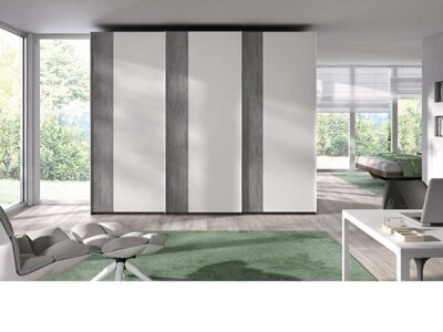 Armario gris claro con detalles en blanco