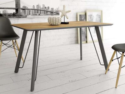 Mesa de comedor de estilo industrial