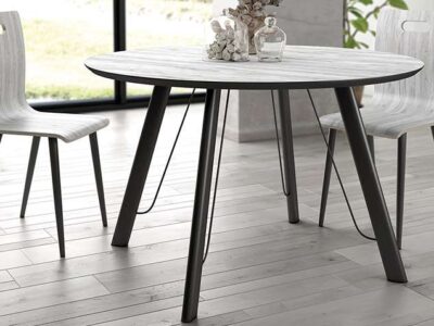 Mesa de comedor redonda con cinco acabados