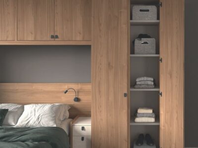 116- Composición E048. Dormitorio puente con armarios laterales